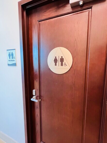 More Photos Of 2693 E Washington Blvd, Pasadena Medical For Lease