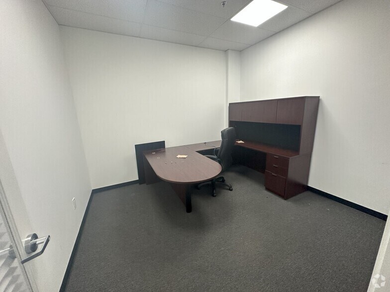 More Photos Of 2640 Old Denton Rd, Carrollton Storefront For Lease