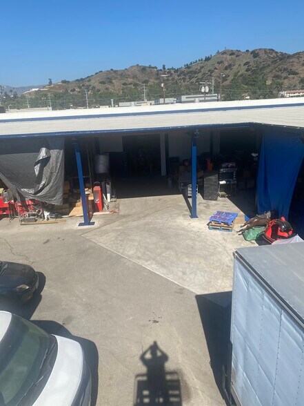 More Photos Of 9281 Borden Ave, Sun Valley Unknown For Lease