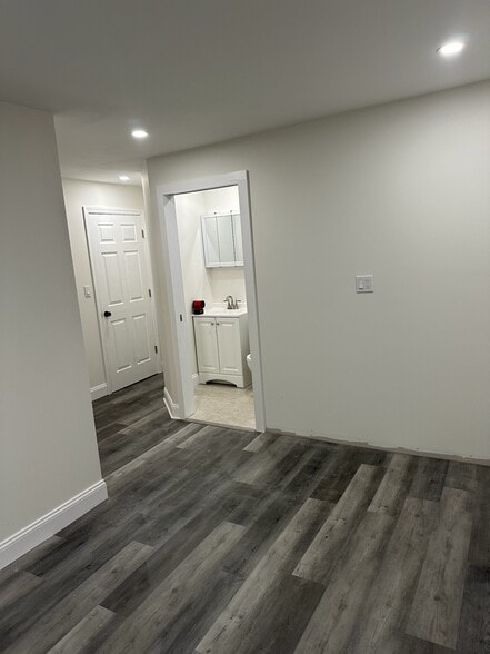 More Photos Of 13502 Rockaway Blvd, Jamaica Apartments For Sale