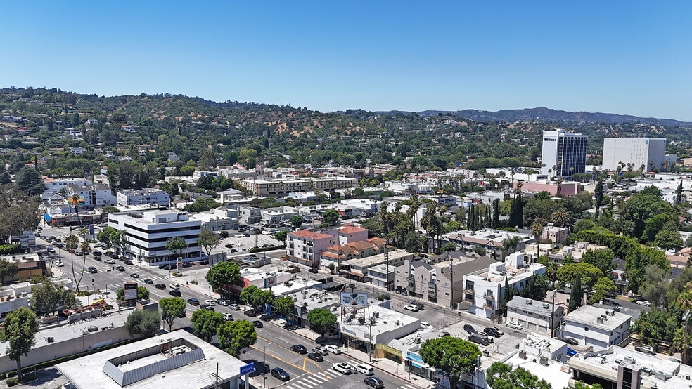 More Photos Of 4457 Van Nuys Blvd, Sherman Oaks Restaurant For Sale