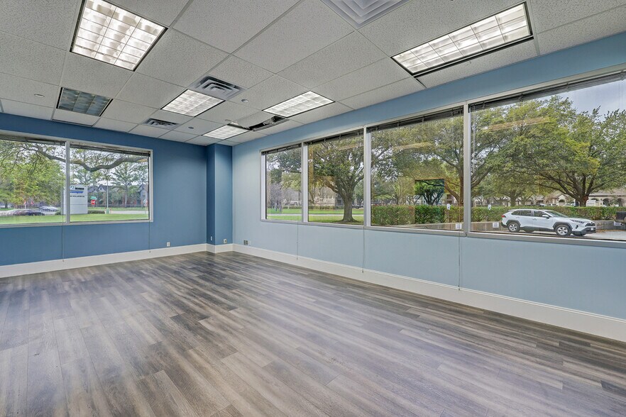 More Photos Of 7000 Hollister St, Houston Office For Sale