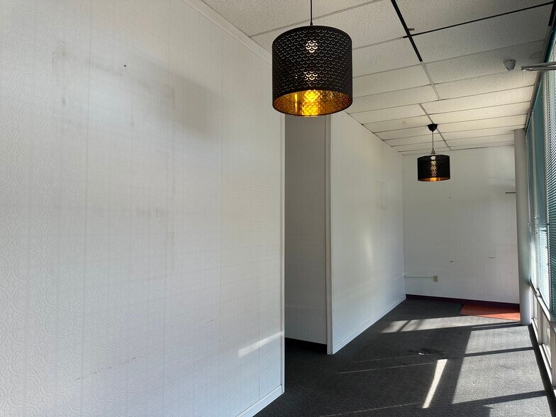 More Photos Of 5716-5760 Stage Rd, Bartlett Unknown For Lease