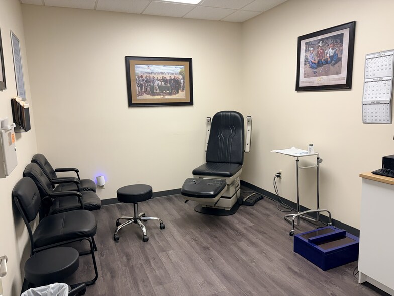 More Photos Of 511 E Nizhoni Blvd, Gallup Office For Sale