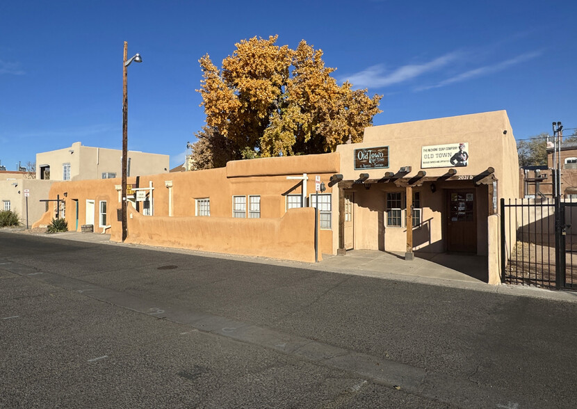 Primary Photo Of 2021 Old Town Rd NW, Albuquerque Storefront For Sale