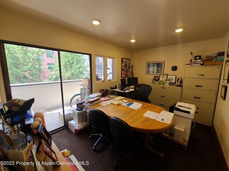 More Photos Of 117 S Spring St, Aspen Loft Creative Space For Sale