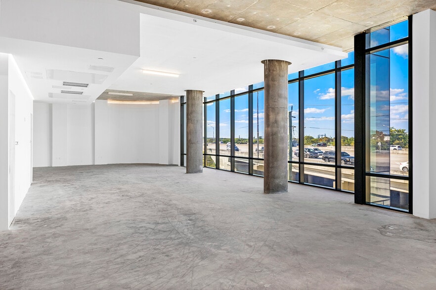 More Photos Of 78 NW 37th St, Miami Office For Lease