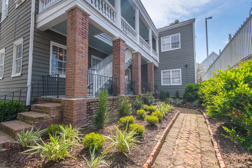 More Photos Of 121 Calhoun St, Charleston Office Residential For Lease