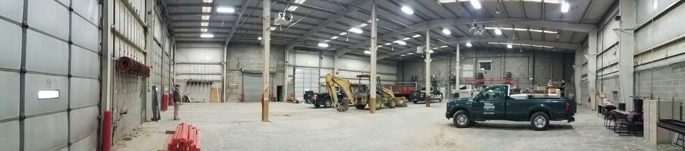 More Photos Of 2786 E Crescentville Rd, West Chester Warehouse For Lease