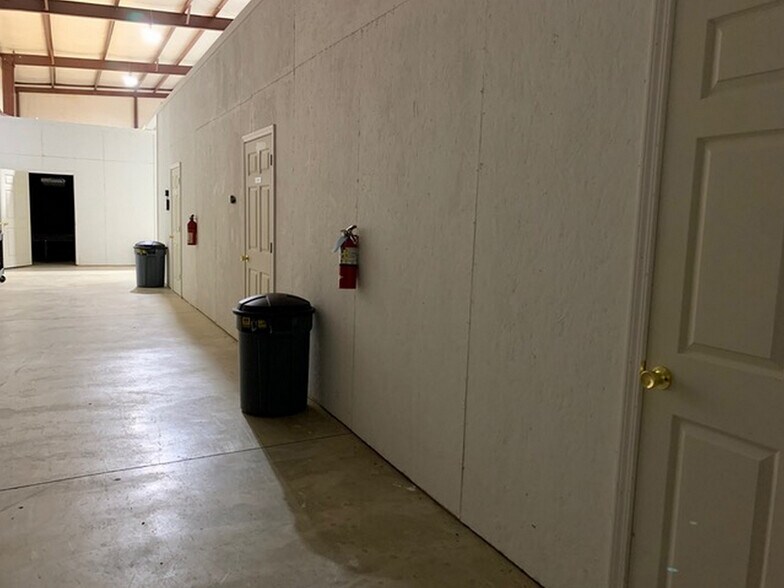 More Photos Of 80 Allegiance ln, Waynesville Warehouse For Lease