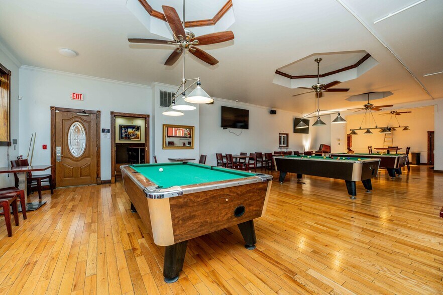 More Photos Of 266 Dartmouth St, New Bedford Restaurant For Sale
