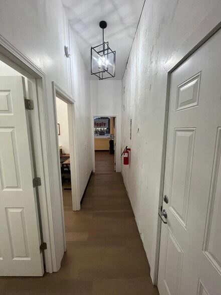 More Photos Of 47 S Ingold Ave, Garland General Retail For Sale