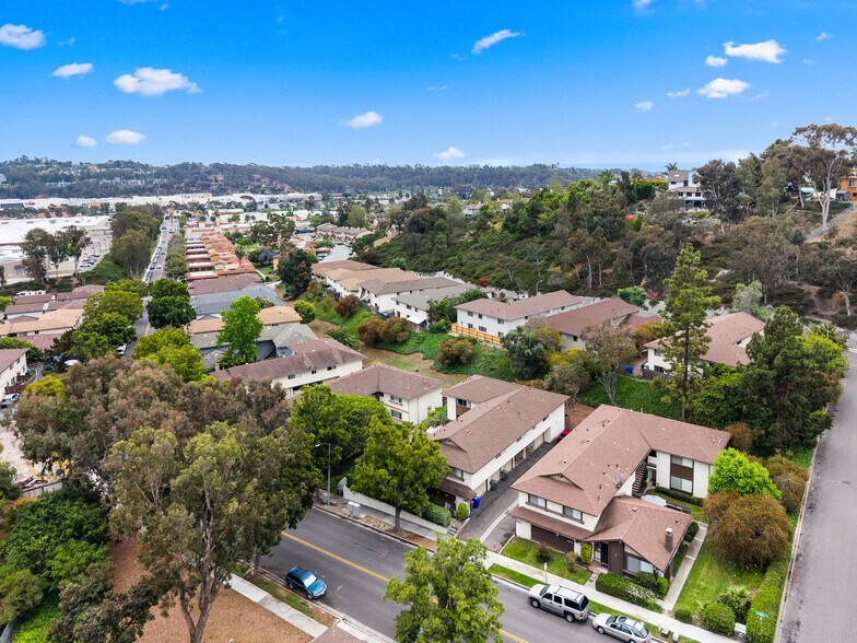 More Photos Of 2139 Via Esmarca, Oceanside Apartments For Sale