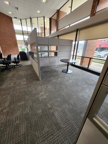 More Photos Of 2 N Mill St, New Castle Bank For Sale