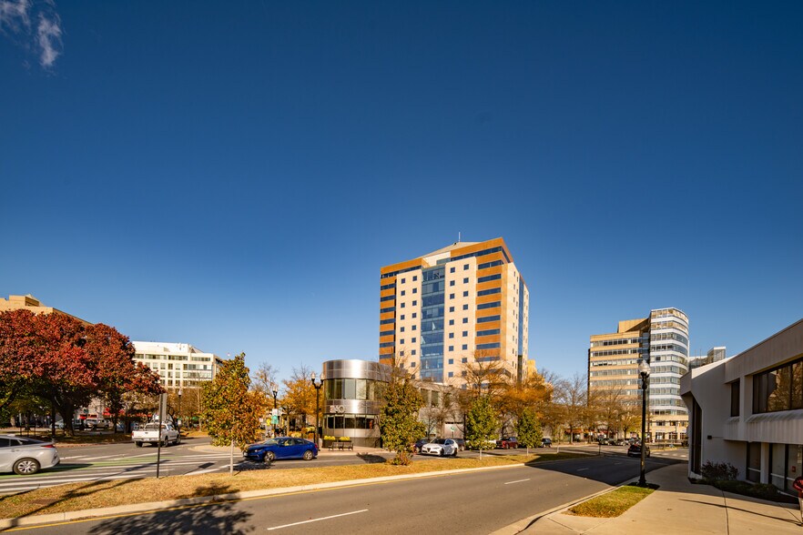 More Photos Of 3100 Clarendon Blvd, Arlington Office Residential For Lease