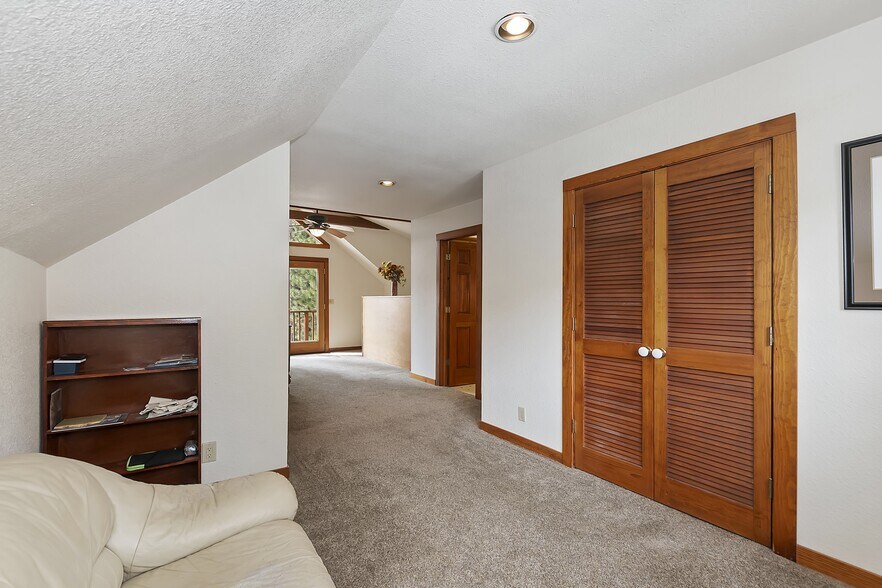 More Photos Of 39128 N Shore Dr, Fawnskin Specialty For Sale