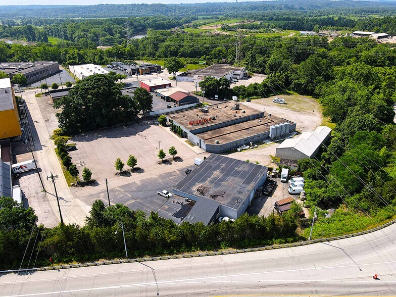 More Photos Of 3717 Jonlen Dr, Fairfax Flex For Lease