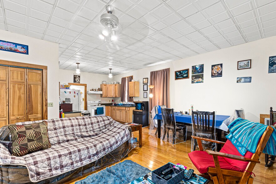 More Photos Of 141 Ulster Ave, Saugerties Storefront Retail Residential For Sale