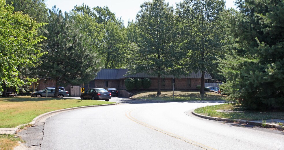 More Photos Of 5651 Broadmoor St, Mission Office For Sale