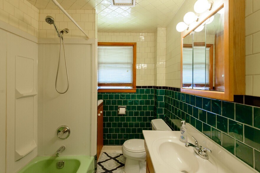 More Photos Of 1108 Humphrey St, Monroe Apartments For Sale