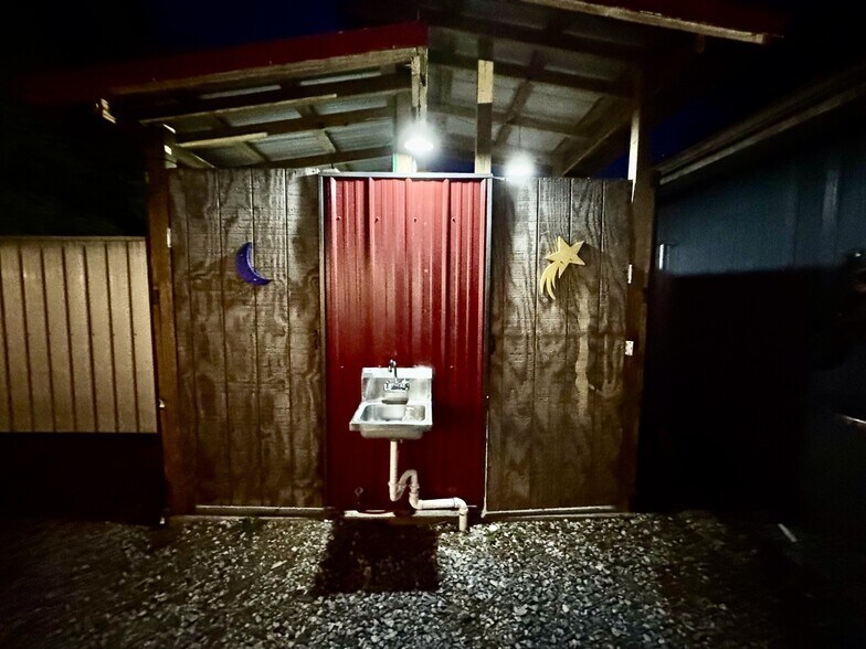 More Photos Of 125 Cypress Rd, Buchanan Restaurant For Sale