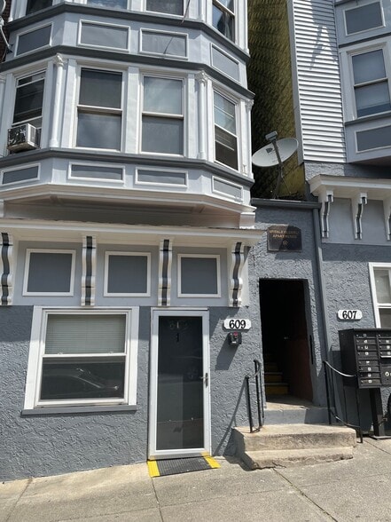 More Photos Of 607-609 Northampton St, Easton Apartments For Sale