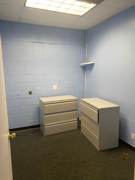 More Photos Of 1275 Bloomfield Ave, Fairfield General Retail For Lease