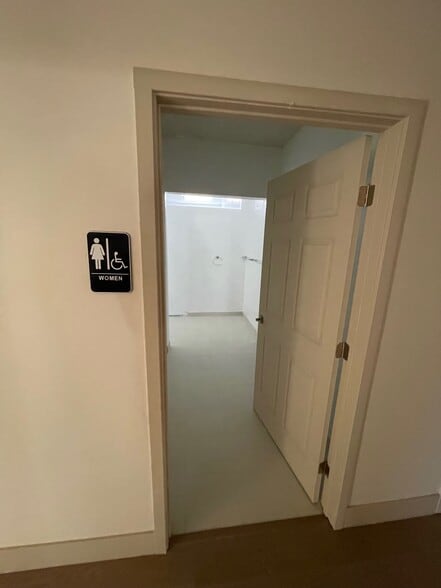 More Photos Of 7216 Valmont St, Tujunga Lodge Meeting Hall For Sale