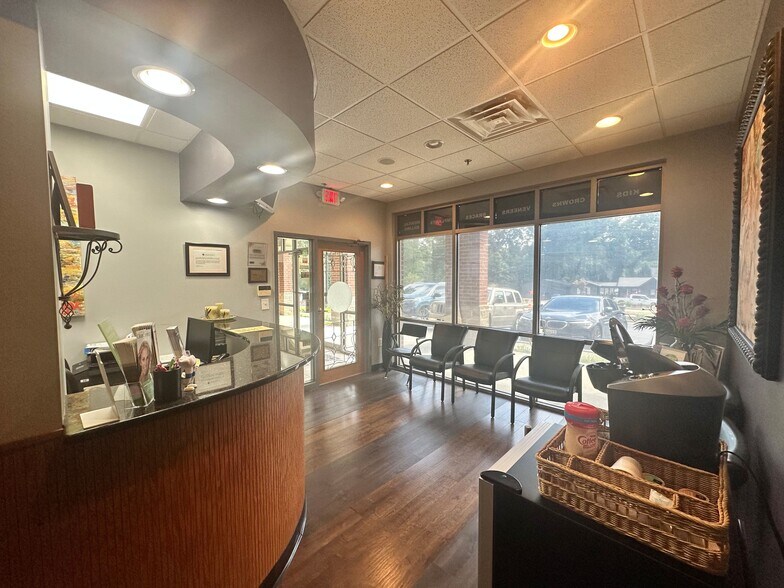 More Photos Of 342 N Main St, Alpharetta Office For Lease