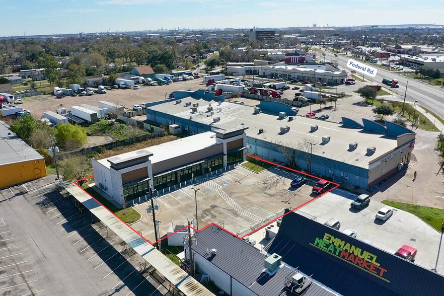 More Photos Of 851 Federal Rd, Houston Storefront For Lease