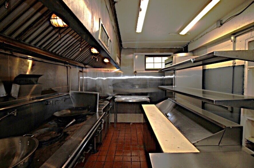 More Photos Of 10155 Main St N, Nahunta General Retail For Sale