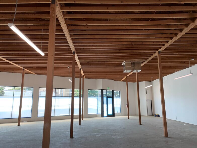 More Photos Of 4501-4515 W Adams Blvd, Los Angeles Loft Creative Space For Lease