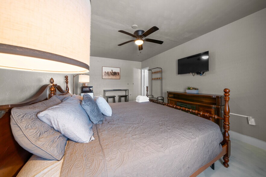 More Photos Of , Ocala Hospitality For Sale