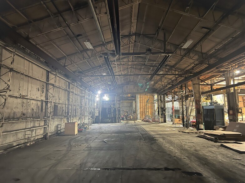 More Photos Of 2331 S 30th St, Lafayette Manufacturing For Sale