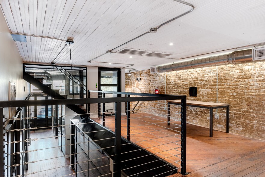 More Photos Of 102 S Goliad St, Rockwall Office For Lease