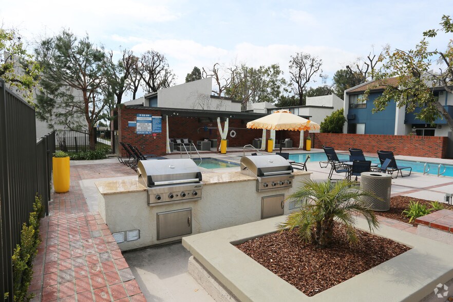 More Photos Of 516 S Indian Hill Blvd, Claremont Apartments For Sale