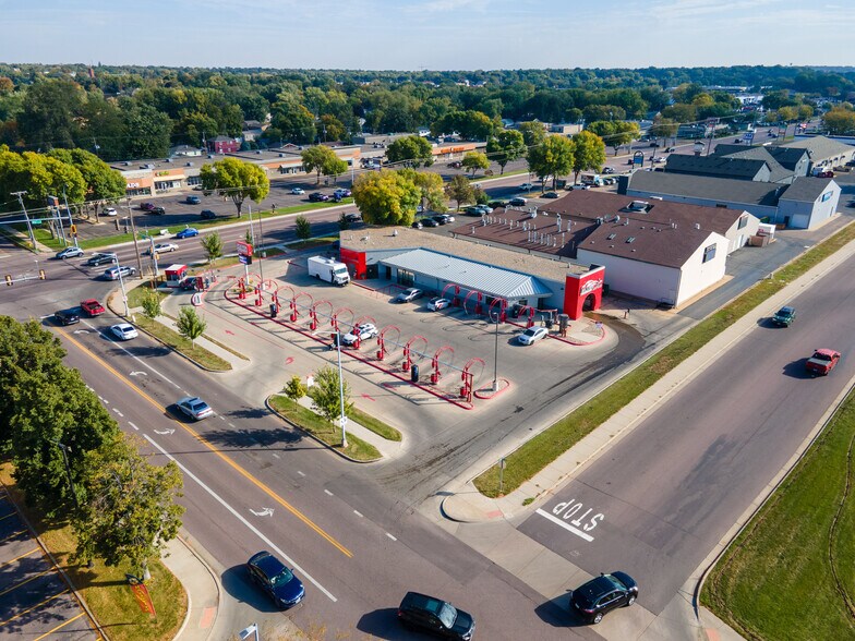 More Photos Of 1221 W 41st St, Sioux Falls Carwash For Sale