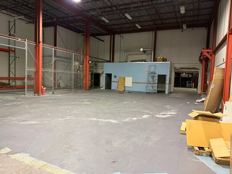 More Photos Of 1207 W Bridge St, Spring City Warehouse For Sale