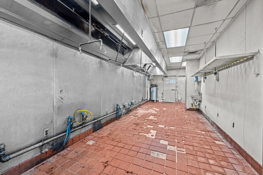 More Photos Of 1512 US Highway 70 E, New Bern Fast Food For Sale