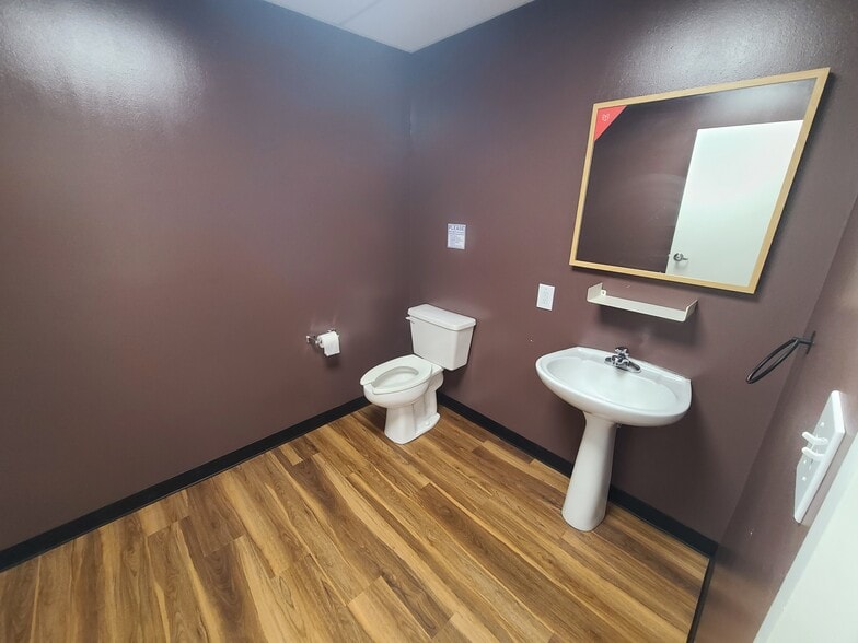 More Photos Of 1465 Northside Dr NW, Atlanta Office For Lease