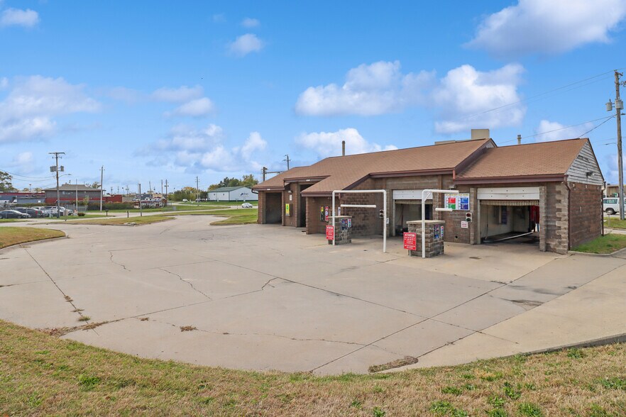 More Photos Of 3508 Delaware Ave, Des Moines Carwash For Sale