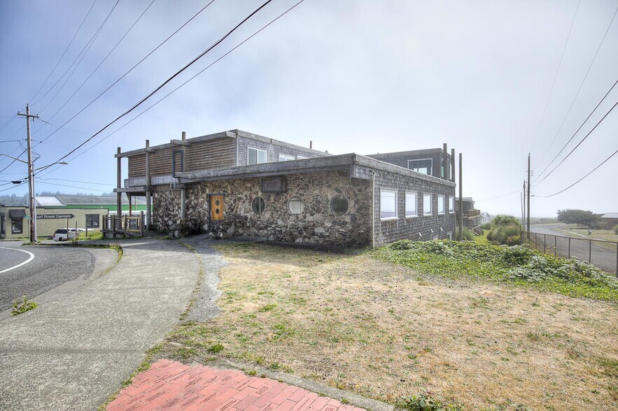 More Photos Of 61 Main St, Pacific Beach Restaurant For Sale