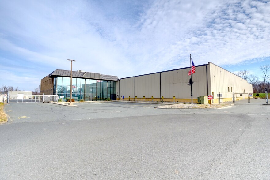 More Photos Of 151 Capital Dr, West Springfield Warehouse For Lease