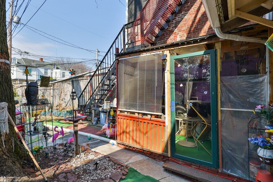 More Photos Of 424 N 6th St, Allentown Multifamily For Sale