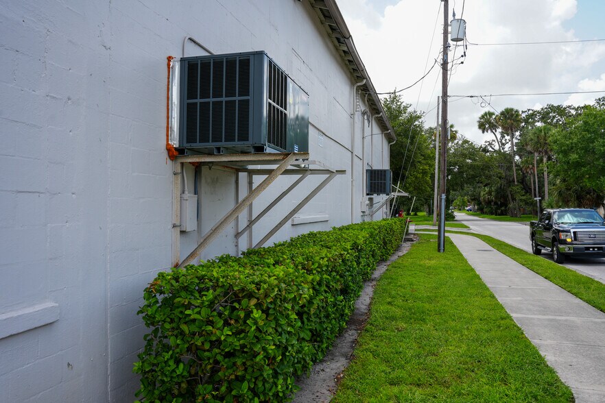 More Photos Of 1100 S French Ave, Sanford Freestanding For Lease