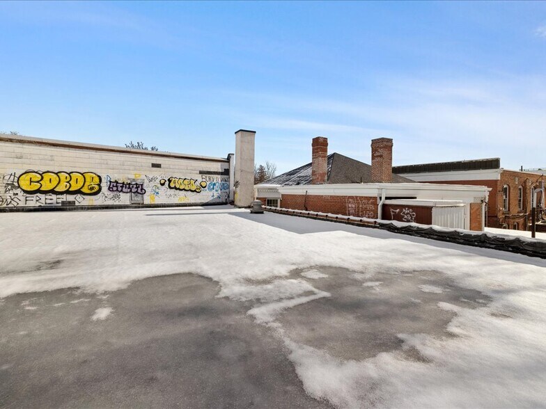 More Photos Of 46 Main St, Plymouth Storefront For Sale