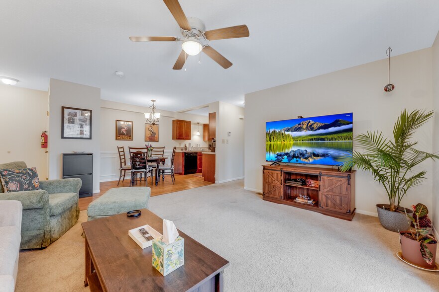 More Photos Of 940 Stewart St, Morgantown Apartments For Sale