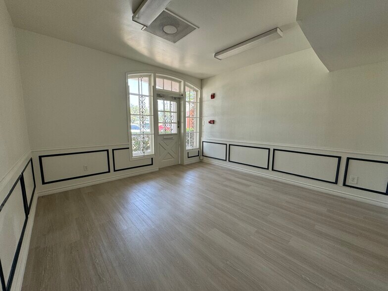 More Photos Of 3606 Marvin D Love Fwy, Dallas Medical For Lease