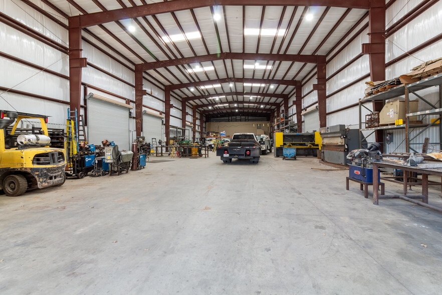 More Photos Of 8733 N State Highway 6, Bryan Industrial For Lease