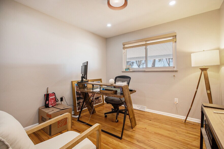 More Photos Of 13118 N Highland Cir, Littleton Warehouse For Lease